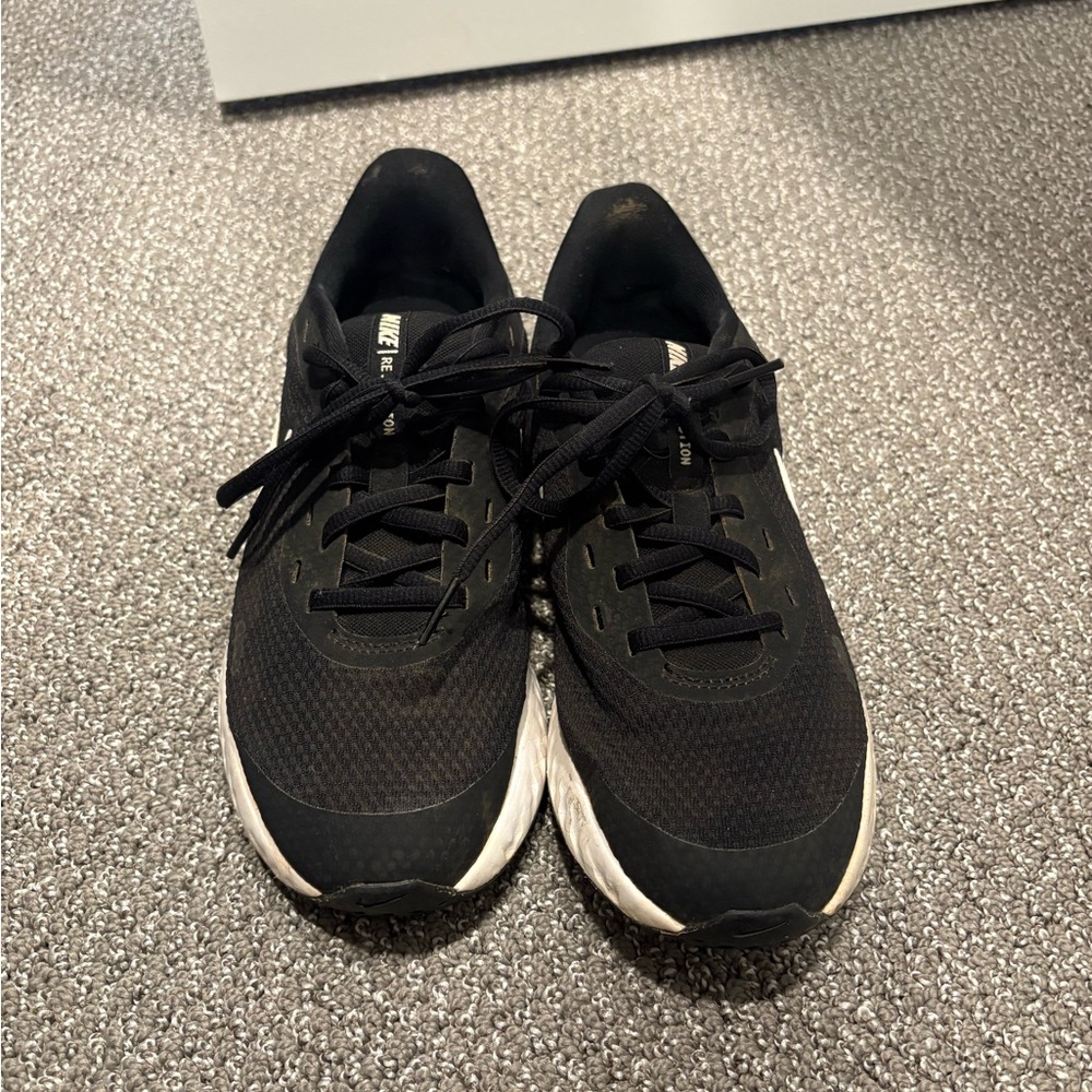 Nike Women’s Black and White Sneakers